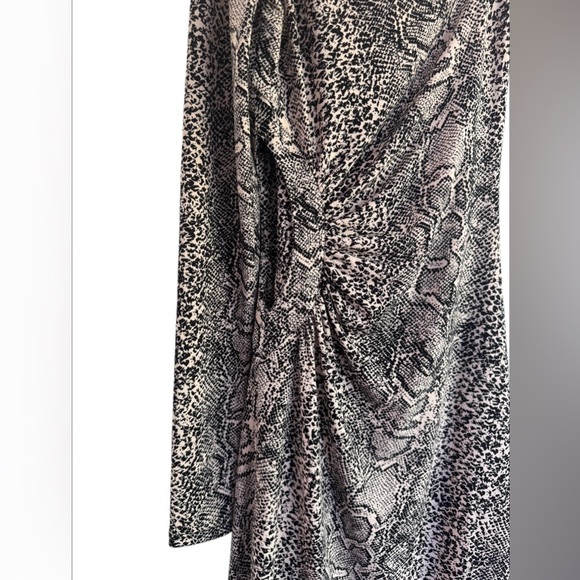 Guess Snakeskin Bodycon Mini Dress One Shoulder Cutout Party Club Date Dress XS - Picture 6 of 8